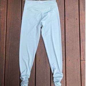 MiKa Yoga Light blue scrunched leggings